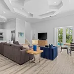 Harborside Retreat