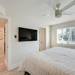 Sleek Coastal Abode 1 Block To Naples Beach!