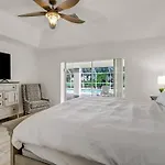 Spacious Luxury Home With Heated Pool And Hot Tub