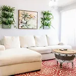 Coastal Farmhouse With Mini Golf, Private Beach &Spa