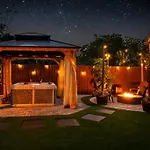Coastal Farmhouse With Mini Golf, Private Beach &Spa