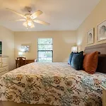 Park Shore Resort, 1St Floor, Bldg.I, End Unit