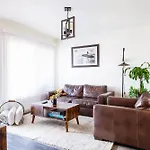 Brick Enclave With Mini Golf & Spa, 5Mins To Beach