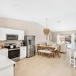 When In Naples!!! Pool Villa-Attached, 3 Miles To The Beach