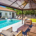 Unique Pool - Villa Mykonos! 2Miles To Downtown Villa Attached