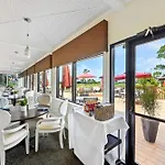 3 Mi To Downtown Naples Country Club Condo!