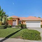 Lakeview Villa Lovely Pool Home In Gated Community