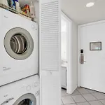 Enit Unit -Close To Elevator And Pool Views