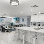 6 Bed 4 Bath Family Fun Pool Home Near Beach!
