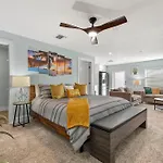 Private Naples Efficiency With Kitchen - Near Beach & Mercato!