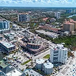 Modern Condo With Pool Steps From Vanderbilt Beach