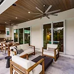 Mimosa Manor 4-4 Luxury Home Near Vanderbilt Beach