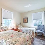 1 Block To Beach - Home With Pool In Old Naples!