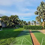Greenlinks Luxury Villa At Lely Resort Golf - 3 Bedrooms