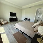 Stunning Escape Near Beach And Pickleball Courts
