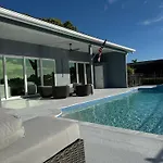 Sunset Haven Game Room Pvt Pool Hot Tub Pickleball Championships