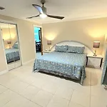 Sunset Villa Pool & Spa Near The Beach