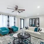 Spacious 4Br Getaway Near Beach With Pool & Bbq
