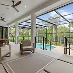 Luxurious Naples Retreat!
