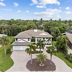 Luxurious Naples Retreat!