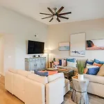 Elegant Naples Condo With Golf View And Community Pool