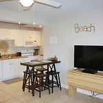 Naples Park Oasis - Cozy Two Bedroom Apartment