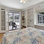 Naples Pool House!