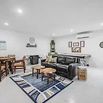 Huge Game Room-Near Vanderbilt Beach-New Pool-Pets