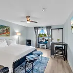 Waterfront - Isles Of Capri - Island Retreat - Marco Island - Naples