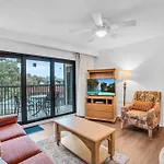 Deluxe Condo With Lake Views