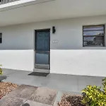 Walk From Lanai To Pool And More