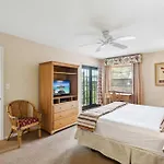 Deluxe Condo With Resort Views