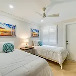 Upscale Naples Condo With Pool Access Walk To Pier!
