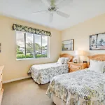 Naples Resort Condo On 2 Championship Golf Courses