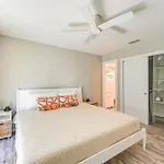 Home Close To Naples Beach - Pets Welcome!