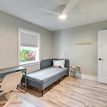 Home Close To Naples Beach - Pets Welcome!