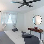 Naples Paradise Home
