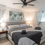 Naples Paradise Home