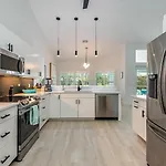 Ferienhaus Mit Privatpool Fuer 6 Personen Ca 175 Qm In Naples, Florida Southwest Florida