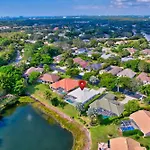 Sunny Retreat With Private Pool In North Naples