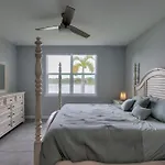 Wonderful Pet Friendly Villa In Amenities Filled Naples Reserve