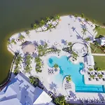 Wonderful Pet Friendly Villa In Amenities Filled Naples Reserve