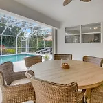 Live Like A Local Charming Pool Home In Berkshire Lakes