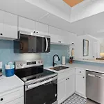 Completely Refurbished Centrally Located In Naples