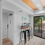 Completely Refurbished Centrally Located In Naples