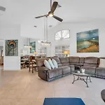 Charming Home With Large Lanai In Lakeside Of Naples