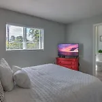 Naples Bliss Upscale Haven With Pool