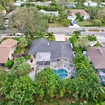 Prime Vacation Haven Enjoy Naples In Style