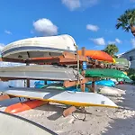 Lake View Villa With A 1 Car Garage 2 Bedrooms In Lakeside Of Naples Fl
