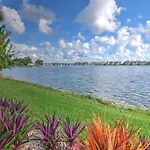 Lake View Villa With A 1 Car Garage 2 Bedrooms In Lakeside Of Naples Fl
